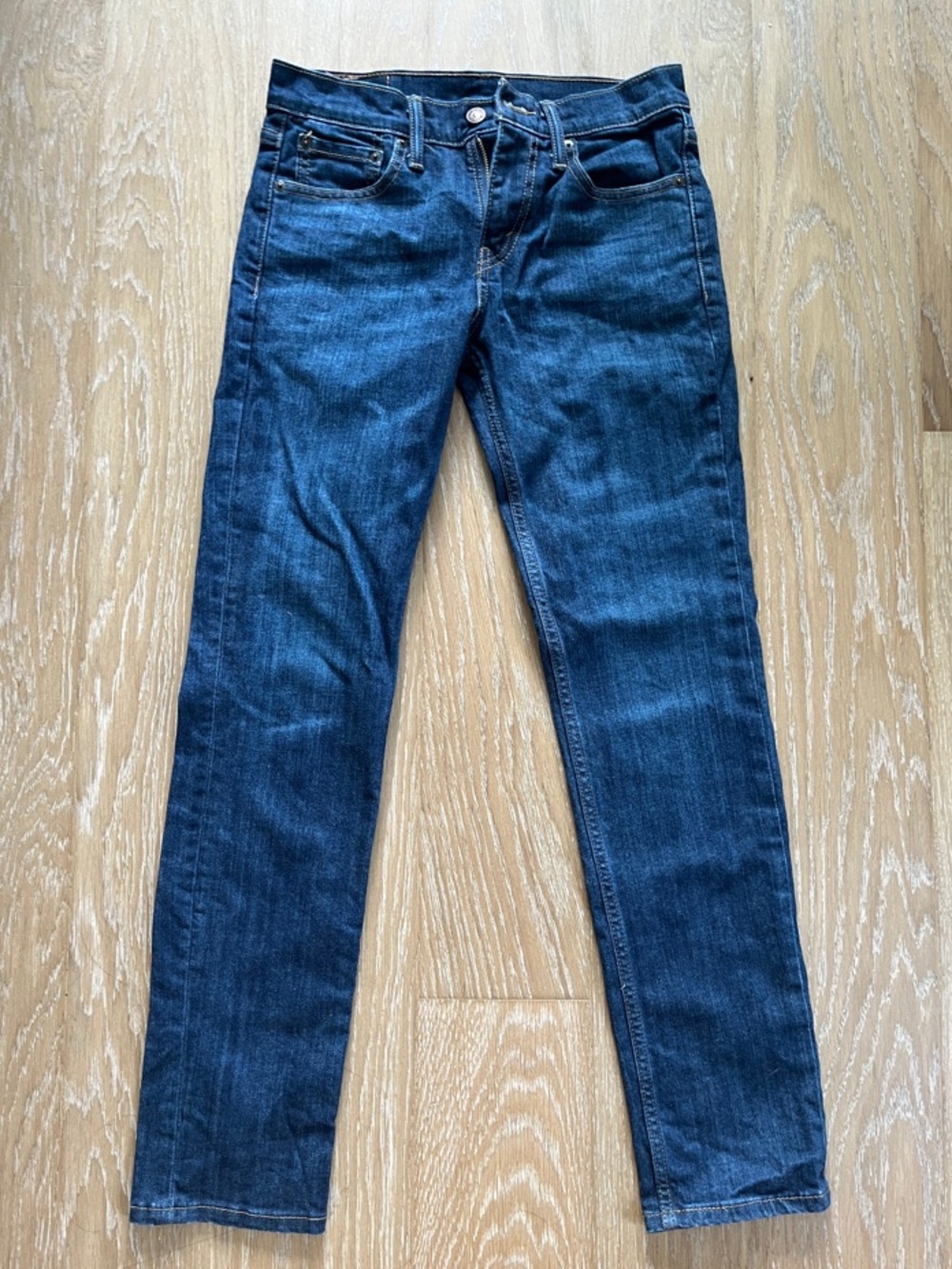 Levi’s 511 Classic Men's Slim Dark Blue Jeans (W28 L32)